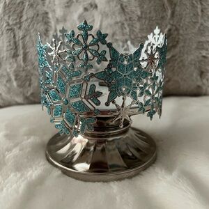 Snowflake Candle Holder NWT
